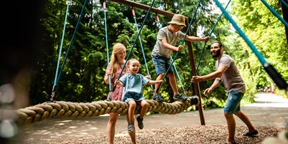 Trip with children - Kinderwagen: großteils geeignet - © Saurierpark_Tobias Ritz - Saurierpark