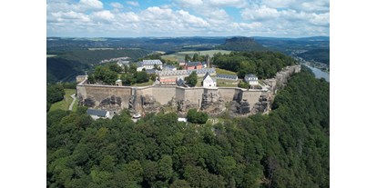 Ausflug mit Kindern - Kindergeburtstagsfeiern - Sächsische Schweiz - Luftbild der Festung Königstein von Süden - Festung Königstein
