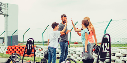 Ausflug mit Kindern - Ausflugsziel ist: ein Freizeitpark - Iserlohn - Symbolbild für Ausflugsziel Kartbahn Raceland. Keine korrekte oder ähnlich Darstellung! - Kartbahn Raceland