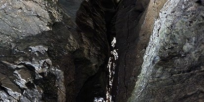 Ausflug mit Kindern - Ausflugsziel ist: ein Naturerlebnis - Waldbröl - Spalte - Aggertalhöhle