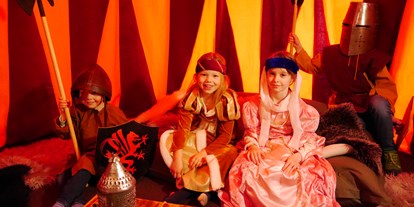 Ausflug mit Kindern - Umgebungsschwerpunkt: Stadt - Münsterland - Verkleidungsaktionen machen immer Spaß - Burg Vischering