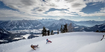 Ausflug mit Kindern - Dauer: mehrtägig - Bad Mitterndorf - Rodeln auf der blaue Piste "Panoramaabfahrt" - Skigebiet Loser Altaussee