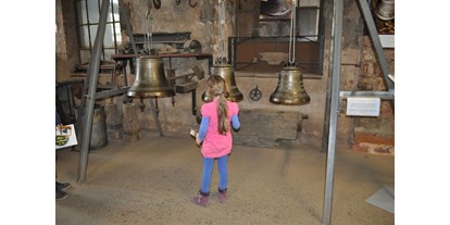 Ausflug mit Kindern - Gastronomie: Kindercafé - Saarburg - Drei Glocken - anschlagen, hören, fühlen, ausprobieren und mitmachen ist erwünscht in unserem Museum. - Museum Glockengießerei Mabilon