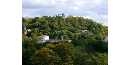 Ausflug mit Kindern - Ausflugsziel ist: ein Streichelzoo - Deutschland - Der Zooberg erhebt sich 130m über dem Saaletal - Zoologischer Garten Halle (Bergzoo)