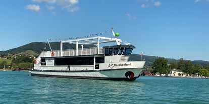 Ausflug mit Kindern - Oberweißau (Lochen am See, Munderfing) - Das Passagierschiff Mondsee bietet Platz für bis zu 150 Gäste. 100 Plätze sind witterungsgeschützt, davon 50 in der Kabine. - Seerundfahrt Mondsee mit der Schifffahrt Meindl 