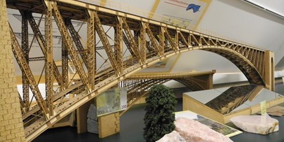 Ausflug mit Kindern - Schatten: überwiegend schattig - Raabau - Neben Brückenmodellen ist auch eine Mineraliensammlung zu bestaunen. - Österreichisches Brückenbaumuseum