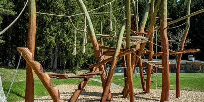Ausflug mit Kindern - Sportanlage: Minigolfplatz - Ötztal-Bahnhof - Bärenarena Berwang