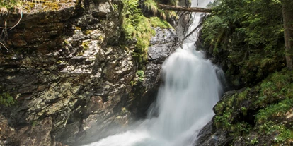 Voyage avec des enfants - Umgebungsschwerpunkt: Fluss - Rohrmoos - das Rauschen des Wassers ist in der Klamm zu hören und zu spüren - Alpinsteig durch die Höll - Wilde Wasser
