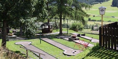 Ausflug mit Kindern - Parkmöglichkeiten - PLZ 6143 (Österreich) - Minigolfvergnügen für Gross und Klein in Fulpmes - Minigolf Fulpmes