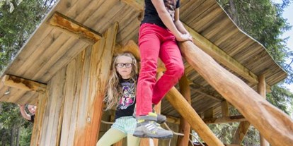 Ausflug mit Kindern - Weg: Erlebnisweg - Ötztal - Waldspielplatz Ochsenbrunnen