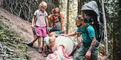 Ausflug mit Kindern - Themenschwerpunkt: Abenteuer - PLZ 6444 (Österreich) - Hexenweg in Fiss - Thomas Brezinas Abenteuerberge