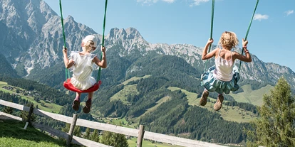 Trip with children - Austria - Schaukeln mit Bergpanorama - Saalfelden Leogang