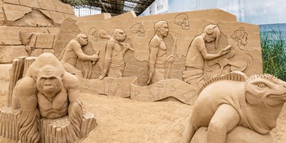Ausflug mit Kindern - Ausflugsziel ist: ein Restaurant/Gasthaus - Klütz - Sandskulpturen Travemünde