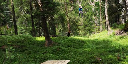 Ausflug mit Kindern - Witterung: Bewölkt - Dorf Tirol - Zip-Line über die Schlucht - Hochseilgarten Ötzi Rope-Park