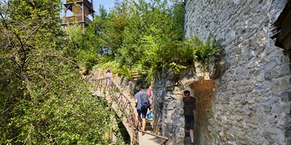 Ausflug mit Kindern - sehenswerter Ort: Garten - Luzern-Stadt (Luzern, Kriens) - Alpenpark und Aussichtsturm - Gletschergarten Luzern