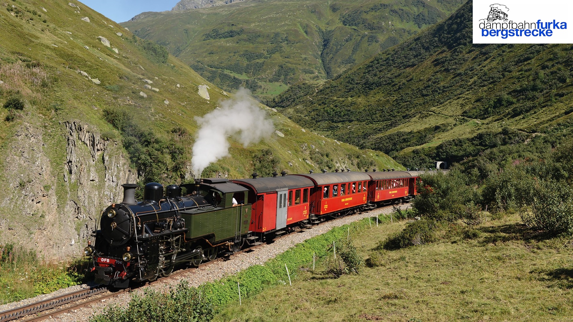 Ausflugsziel - Dampfzug kurz vor der berühmten Steffenbach-Brücke, die jedes Winter abmontiert wird. - Dampfbahn Furka Bergstrecke