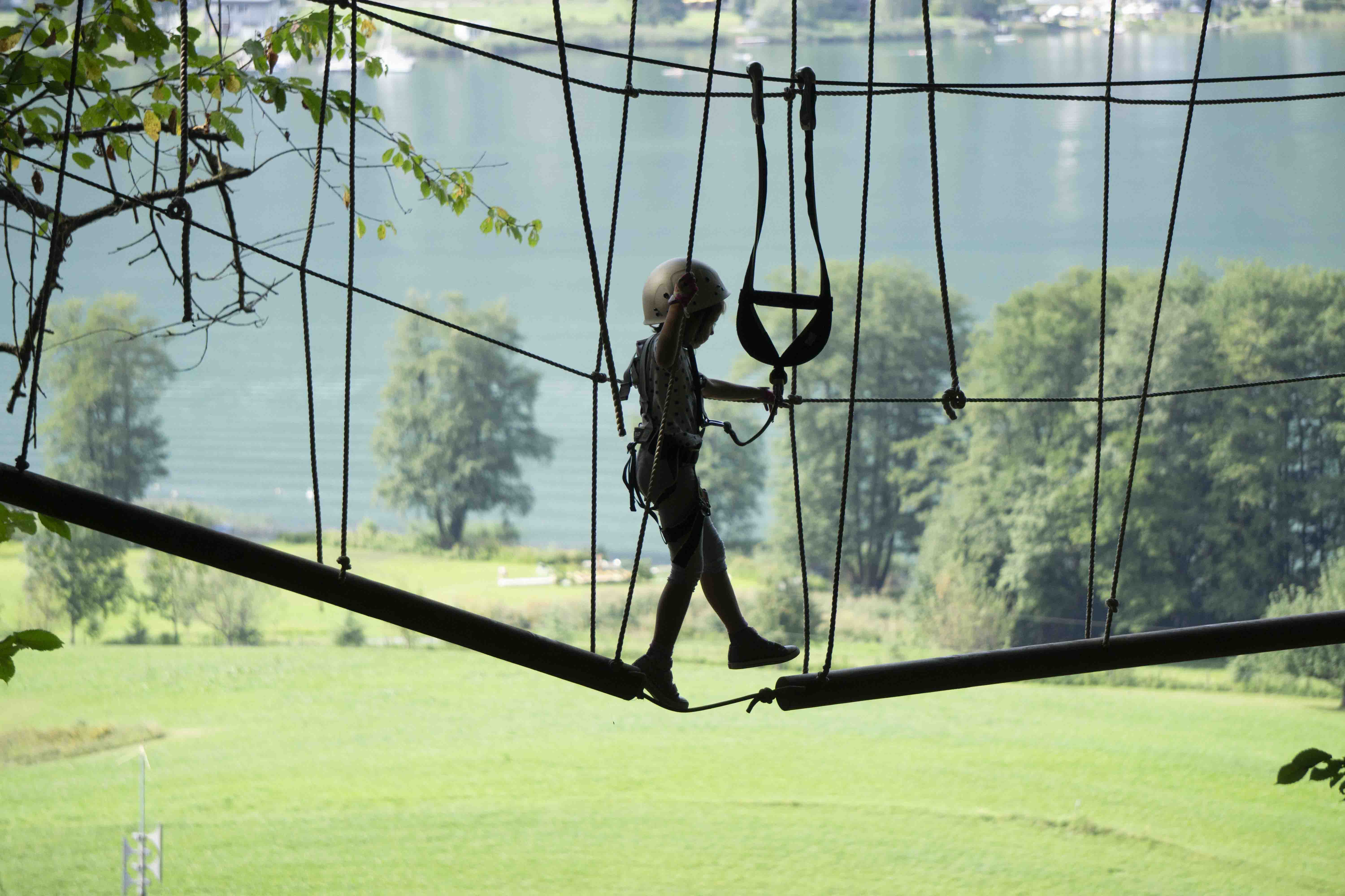 Reis met kinderen - Alter der Kinder: Jugendliche - Kletterwald Ossiacher See - Spektakuläre Aussicht auf See und Berge! - Kletterwald Ossiacher See