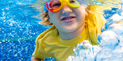 Ausflug mit Kindern - Alter der Kinder: 4 bis 6 Jahre - Réclère - Schwimmbad Les Hemionées