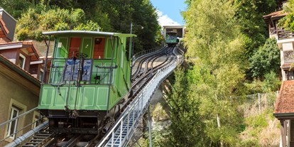 Ausflug mit Kindern - Ausflugsziel ist: eine Bahn - Bern-Stadt - "Funiculaire" von Freiburg