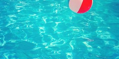 Ausflug mit Kindern - Bad: Schwimmbad - St. Sigmund - Symbolbild für Ausflugsziel Schwimmbad Reisseck. Keine korrekte oder ähnlich Darstellung! - Schwimmbad Reisseck