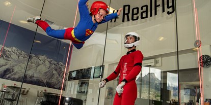 Ausflug mit Kindern - Ausflugsziel ist: ein Freizeitpark - Wallis - RealFly Indoor Skydiving