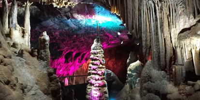 Ausflug mit Kindern - Pernitz - Symbolbild für Ausflugsziel Tropfsteinhöhle. Keine korrekte oder ähnliche Darstellung! - Tropfsteinhöhle