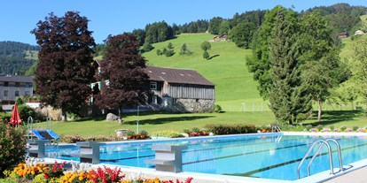 Ausflug mit Kindern - Themenschwerpunkt: Schwimmen - PLZ 6952 (Österreich) - Schwimmbad Schwarzenberg / Bregenzerwald - Schwimmbad Schwarzenberg (Freibad)