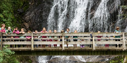 Ausflug mit Kindern - WC - Wald am Arlberg - Erlebnisweg Litzbach vom Silbertal im Montafon - Erlebnisweg Litzbach vom Silbertal im Montafon