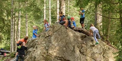Trip with children - Themenschwerpunkt: Wandern - Schnepfau - Erlebnisweg Litzbach vom Silbertal im Montafon - Erlebnisweg Litzbach vom Silbertal im Montafon