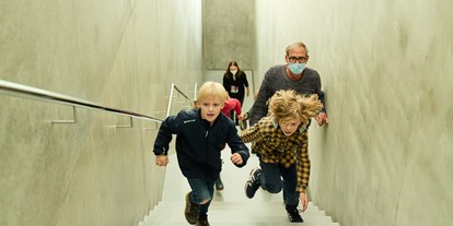 Ausflug mit Kindern - erreichbar mit: Bus - Dornbirn Gütle - Spaß im Kunsthaus Bregenz.
Foto: Miro Kuzmanovic - Kunsthaus Bregenz 