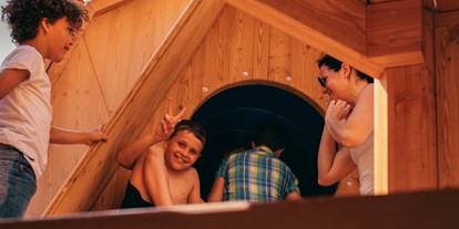 Ausflug mit Kindern - Bad: Badesee - komplett bespielbare Seerose - PODOplay