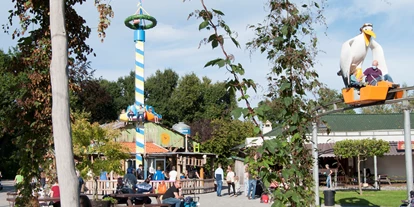 Ausflug mit Kindern - Freizeitpark: Erlebnispark - Westerstede - Familien-Freifallturm Maibaum Drop und Selbstfahr-Hochbahn Albatros - Jaderpark