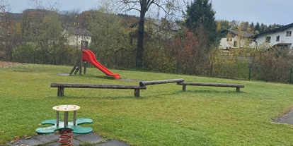 Ausflug mit Kindern - Ausflugsziel ist: ein Spielplatz - Kleinberg (Nußdorf am Haunsberg) - Spielplatz - Bewegungspark Bergheim