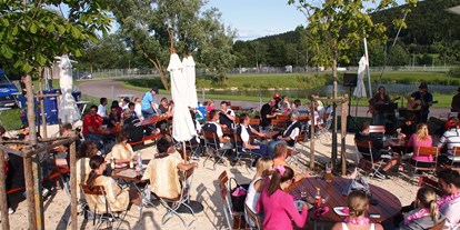 Ausflug mit Kindern - Dauer: halbtags - Bonndorf im Schwarzwald - Biergarten mit Beachvolleyballfeld und Kinderspielplatz - arena geisingen 