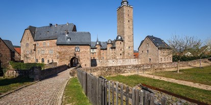 Ausflug mit Kindern - sehenswerter Ort: Turm - Steinau an der Straße - Schloss Steinau 