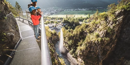 Trip with children - Ausflugsziel ist: ein Weg - Tyrol - Aussichtsplattform - Zammer Lochputz
