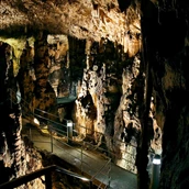 Excursiebestemming - Symbolbild für Ausflugsziel Tropfsteinhöhle Biserujka (Kvarner). - Tropfsteinhöhle Biserujka