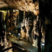 Ausflugsziel - Symbolbild für Ausflugsziel Tropfsteinhöhle Biserujka (Kvarner). - Tropfsteinhöhle Biserujka