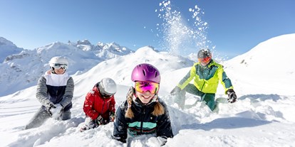 Ausflug mit Kindern - Themen in der Region: Winteraktivitäten - Familienskitag am Erlebnisberg Golm - Golm Silvretta Lünersee 