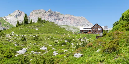Ausflug mit Kindern - Witterung: Bewölkt - Blons (Blons) - Die Freiburger Hütte ist ein beliebtes Wanderziel im Gebiet rund um Formarinsee und Rote Wand - Formarinsee und Rote Wand