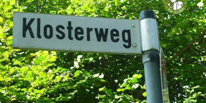 Ausflug mit Kindern - Umgebungsschwerpunkt: Wald - Hallenstein - Wer etwas länger unterwegs sein möchte, startet vom Dorfzentrum in Anger und wandert den Klosterweg entlang.  - Höglwörther See 