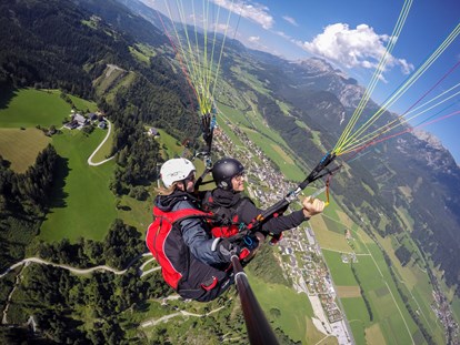 Ausflug mit Kindern - Quilk - Paragleiten mit der Flugschule Sky Club Austria am Hauser Kaibling - Streichelzoo und Disc Golf Parcours 