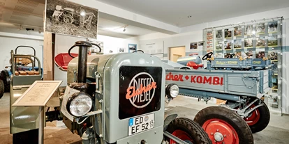 Ausflug mit Kindern - Moosach - Traktoren im Untergeschoß - Eicher-Traktoren-Museum