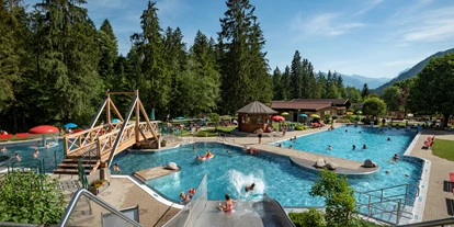 Ausflug mit Kindern - Ausflugsziel ist: ein Spielplatz - Bayrischzell - Erlebnis-Waldschwimmbad Kössen