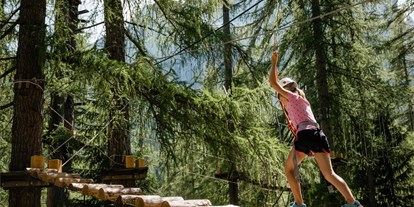 Ausflug mit Kindern - Weg: Erlebnisweg - Wolkenstein - Gröden - Abenteuer im Hochsailgarten in Colfosco