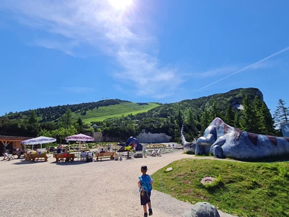 Trip with children - Alter der Kinder: 2 bis 4 Jahre - Austria - Triassic Park auf der Steinplatte