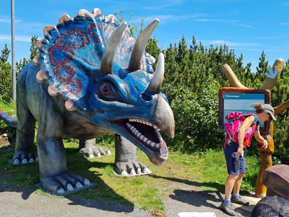 Trip with children - TOP Ausflugsziel 2024 - Triassic Park auf der Steinplatte