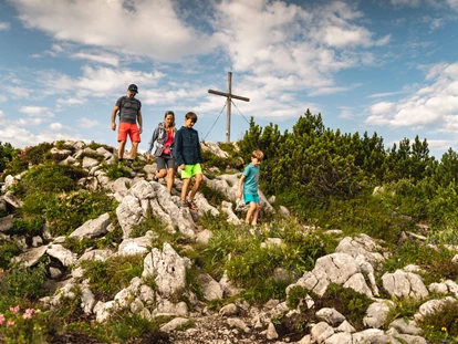 Trip with children - Witterung: Bewölkt - Tyrol - Triassic Park auf der Steinplatte