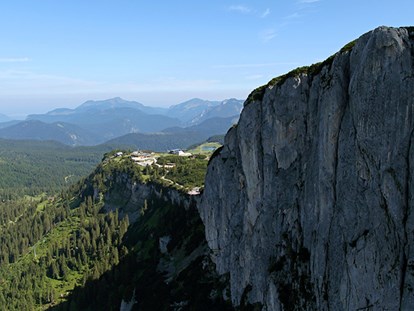 Ausflug mit Kindern - Ausflugsziel ist: ein Aussichtspunkt - Bergen (Landkreis Traunstein) - Triassic Park  Steinplatte Waidring