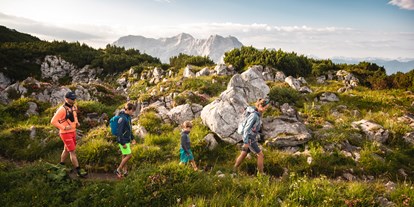 Ausflug mit Kindern - Themenschwerpunkt: Klettern - PLZ 83229 (Deutschland) - Steinplatte Waidring Triassic Park - TriassicPark auf der Steinplatte